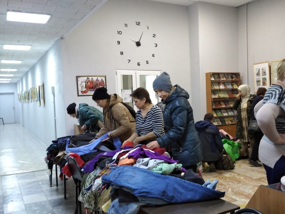 Электростальцы смогут бесплатно забрать вещи и одежду на акции «Добрый шкаф»