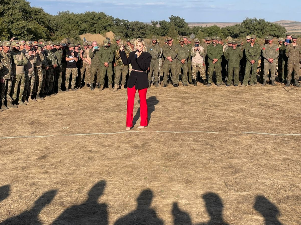 Певица из Люберец рассказала, зачем уезжает в зону СВО