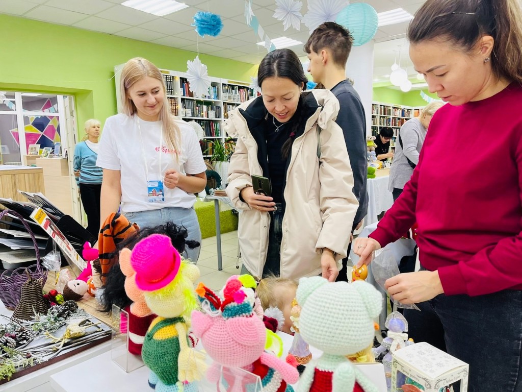 Творческие мастер-классы зимнего фестиваля организовали в Центральной библиотеке