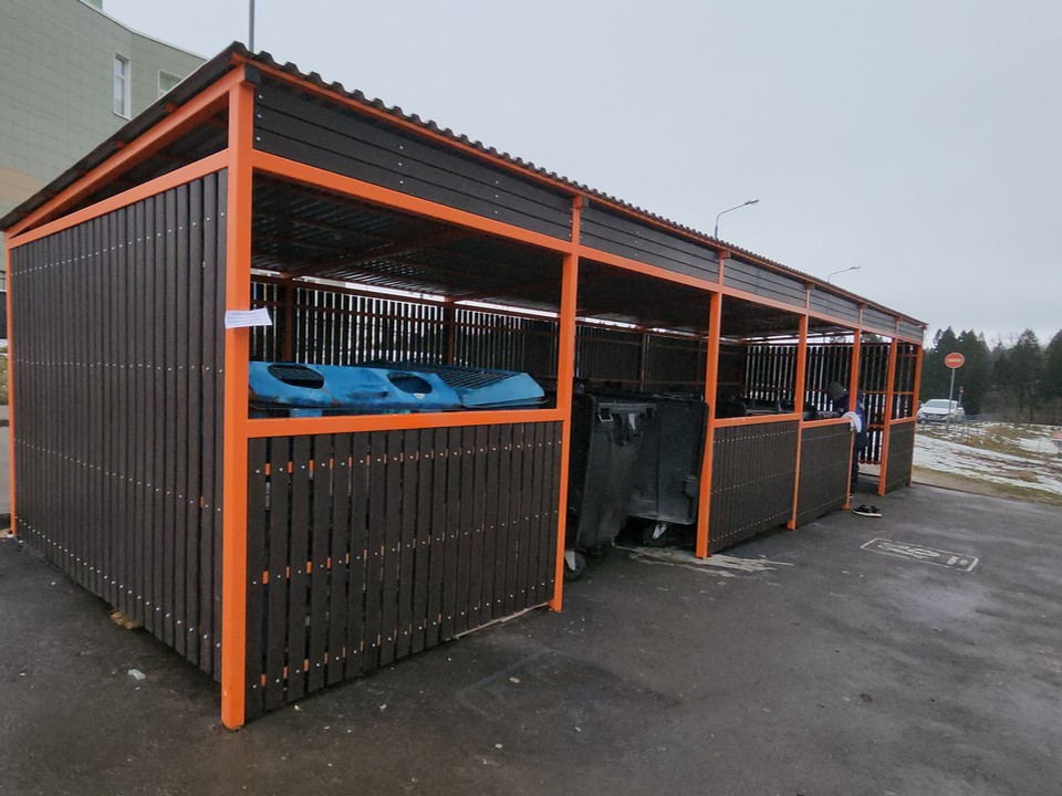 В Волоколамске обновили четыре контейнерных площадки за год