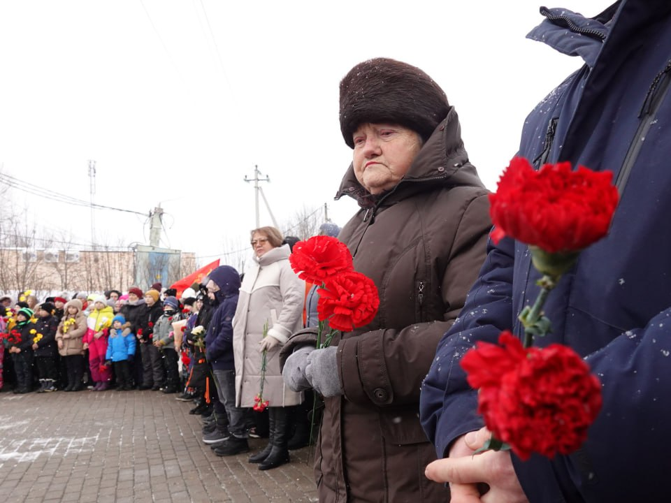 Шествием и митингом отметили жители Колюбакина День освобождения поселка от фашистов