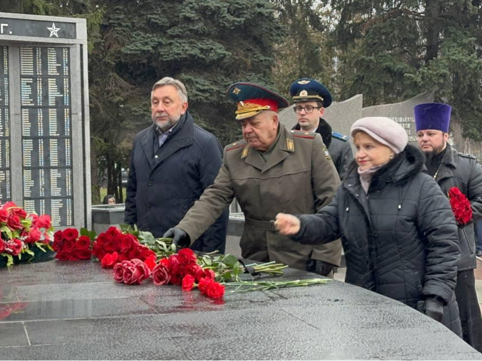 У Обелиска Славы жители Домодедова почтили память павших воинов