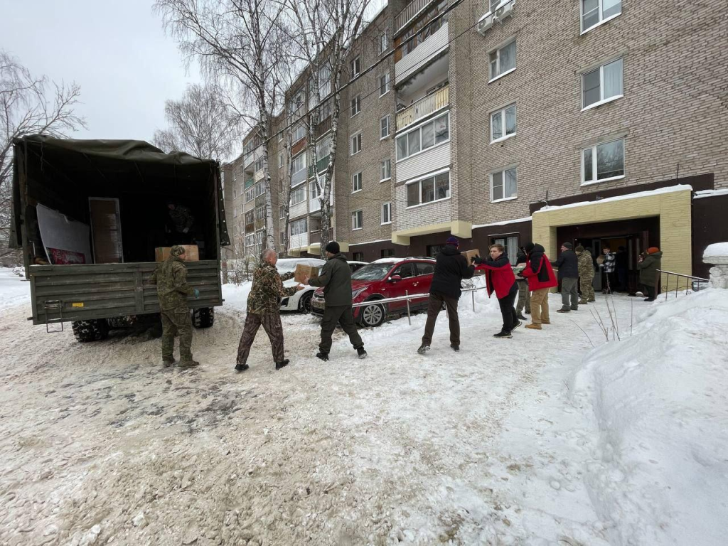 Из Сергиева Посада в зону СВО отправили автозапчасти и маскировочные сети