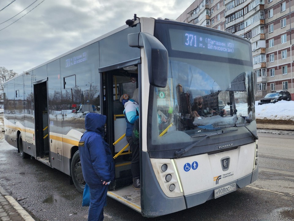 На маршрут №371 в Лосино-Петровском выпустят дополнительные автобусы