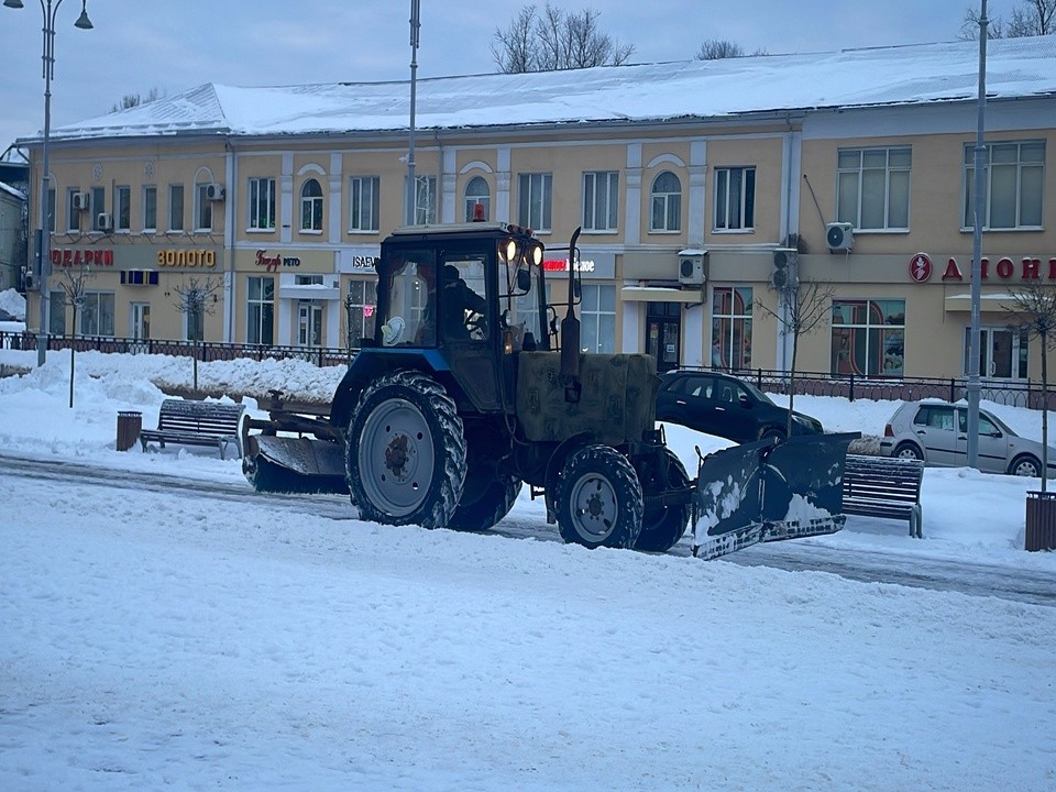 В Волоколамске борьба с последствиями снегопада ведется в усиленном режиме