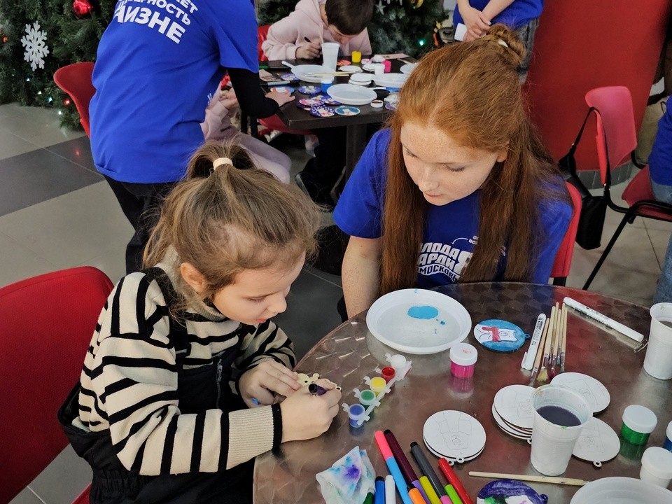 Юные жители и гости Луховиц стали участниками творческих «МастЕРских Деда Мороза»