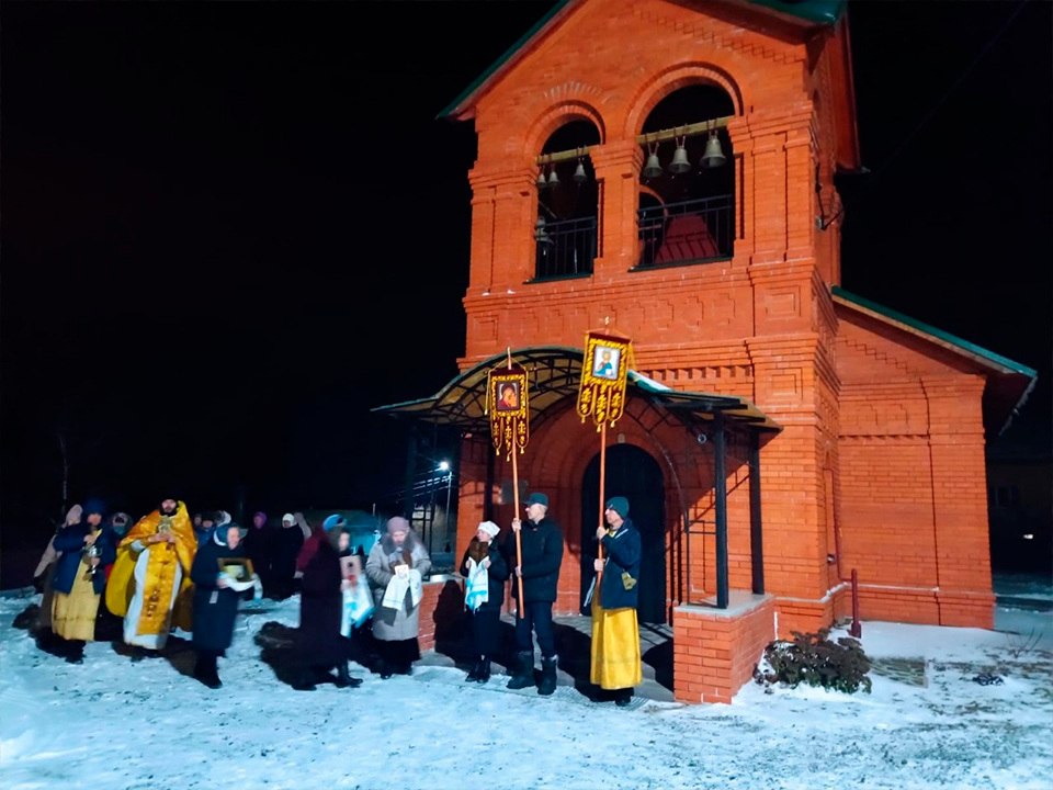 День Николы Зимнего отметили в деревне Авдеево крестным ходом и звоном колоколов