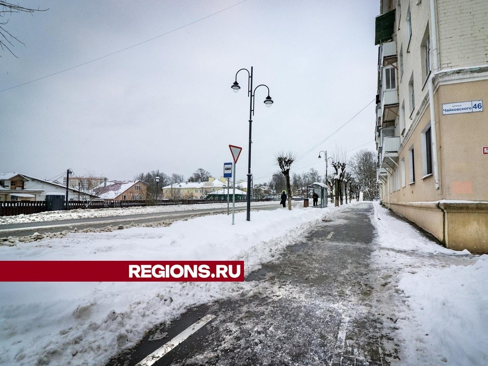 От снега очистили улицы поселка Нудоль