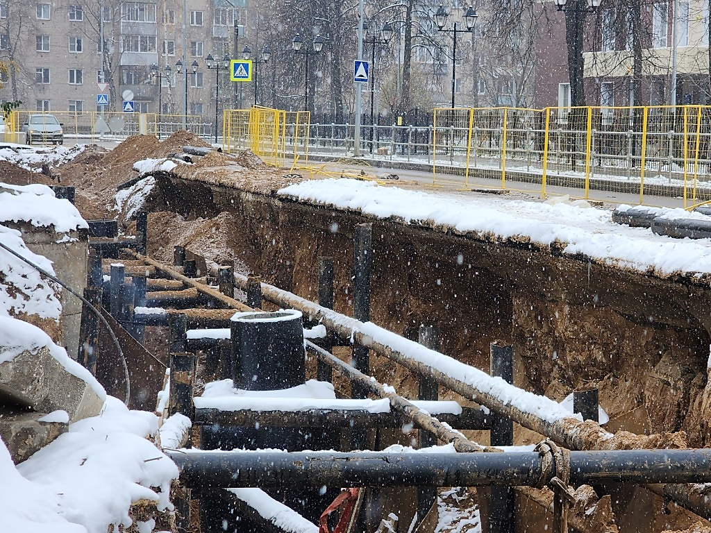 Жителям села Тропарево включат холодную воду после ремонта трубопровода