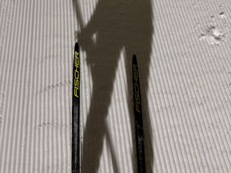 Сначала стройка потом лыжня. Стало известно откуда появился песок на трассе