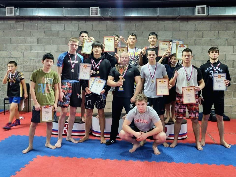 Спортсмены из Лосино-Петровского завоевали первое место в турнире по грэпплингу