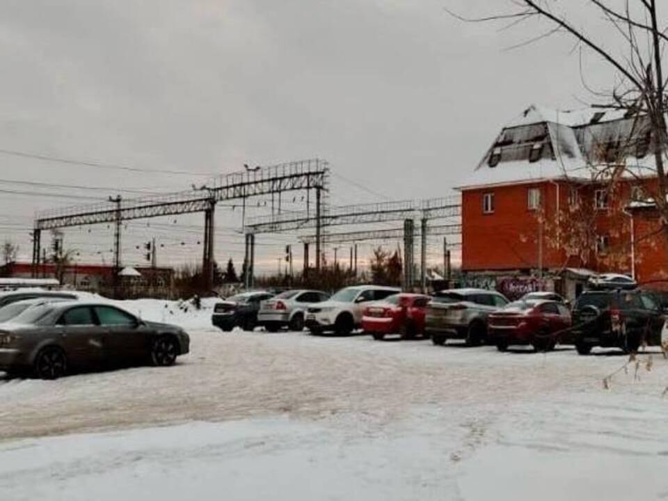 В Орехово-Зуеве снесли полузаброшенное здание на улице Вокзальной