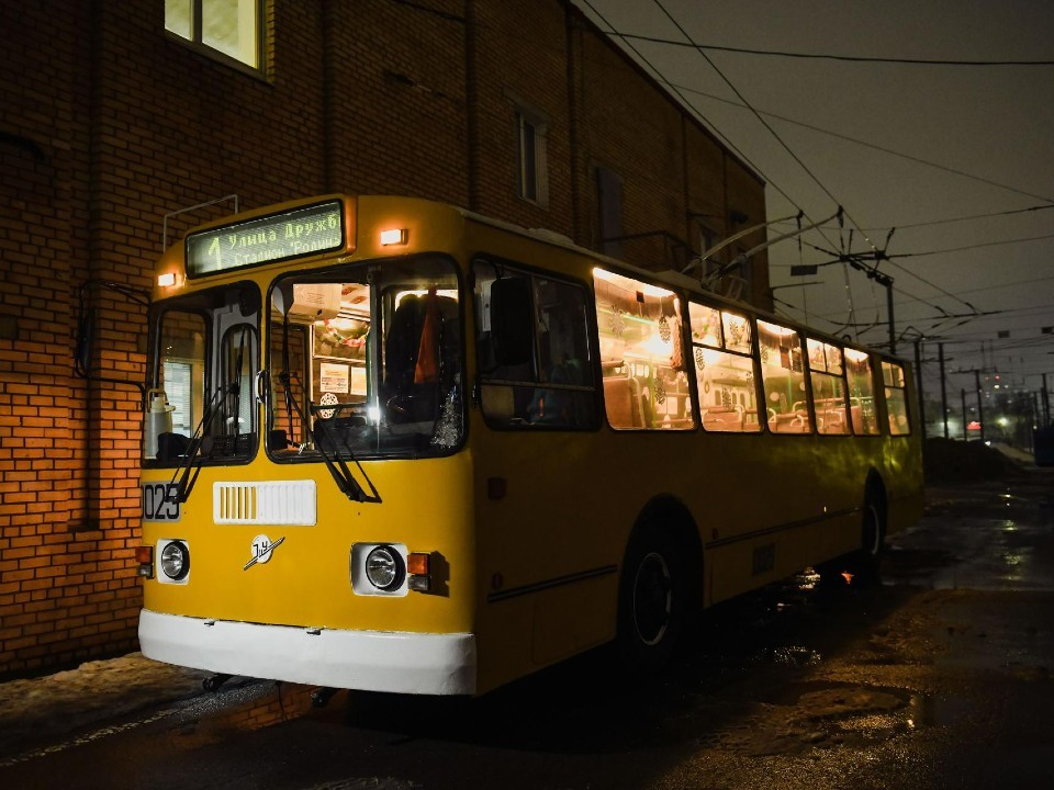 Стал известен маршрут в Химках, по которому курсирует ретро-троллейбус