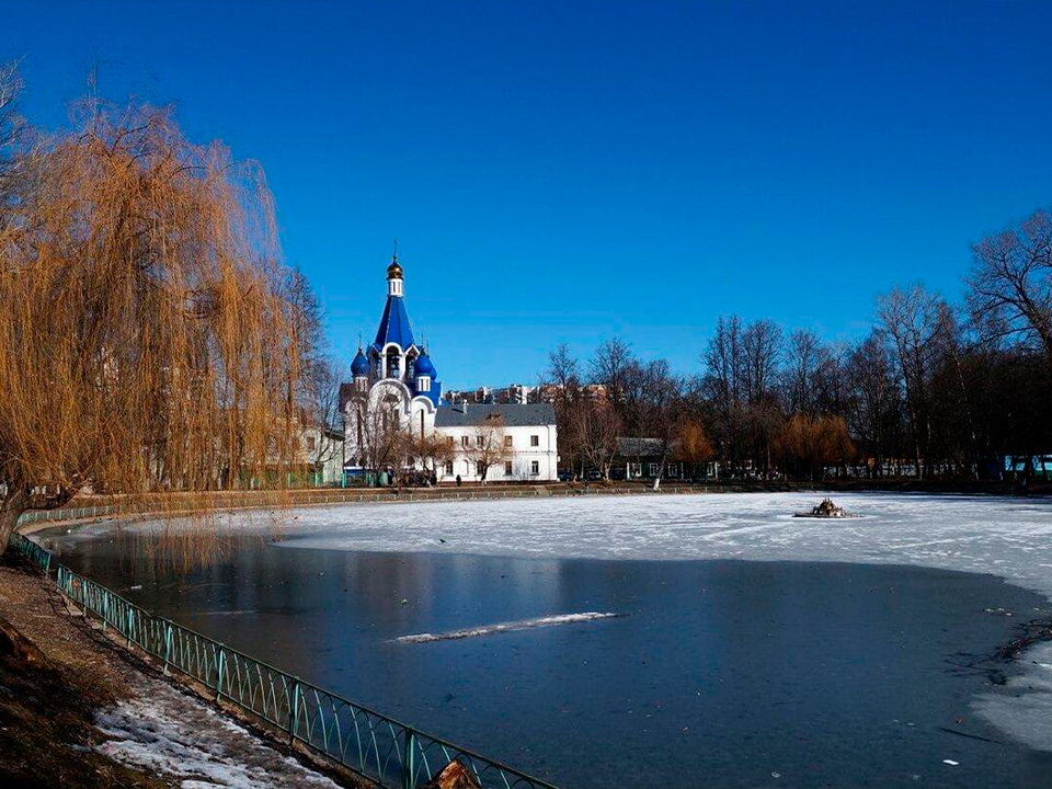 Жителям Королева напомнили о правилах безопасности на воде в зимний период