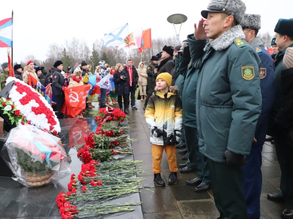 В Волоколамске отмечают День Героев Отечества