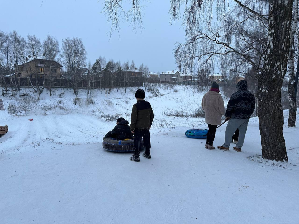 В домодедовском парке «Городской лес» работает тюбинговая трасса