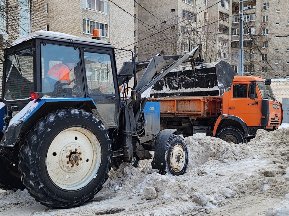 Коммунальные службы за ночь очистят центральные магистрали Лосино-Петровского