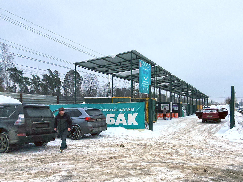 Лосинопетровцы могут сдать живую елку на переработку после новогодних праздников