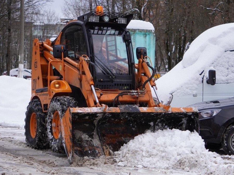 В Можайском округе очистят от снега 81 проезд и 178 дворов до конца недели