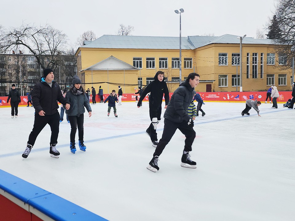 Каток в Пушкино стал наиболее посещаемым в Подмосковье в первый день декабря