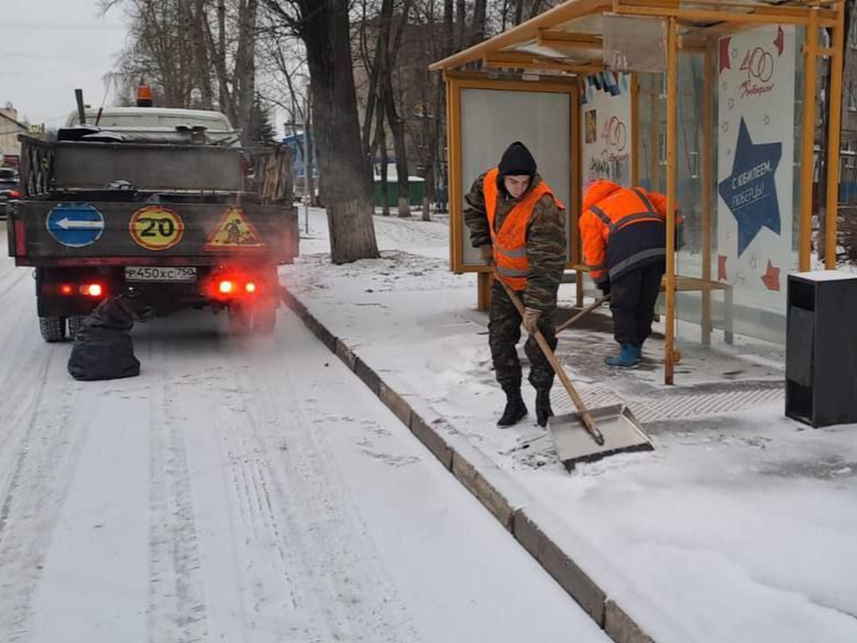 Снегопады добавили работы коммунальным службам Люберец