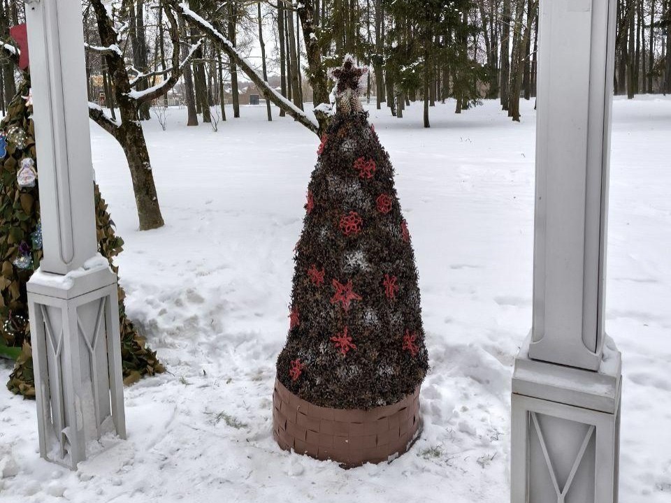 Новогодняя елка от МФЦ Воскресенска поборется за главный приз арт-фестиваля