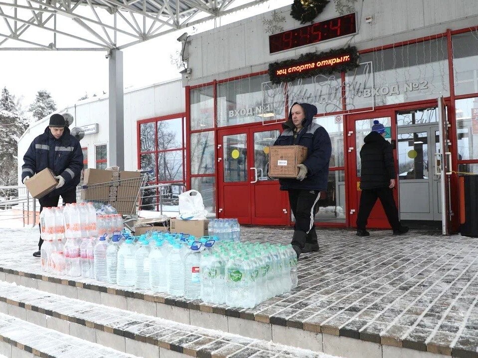 Питьевую воду и продукты питания отправили из Наро-Фоминска для бойцов в зону СВО