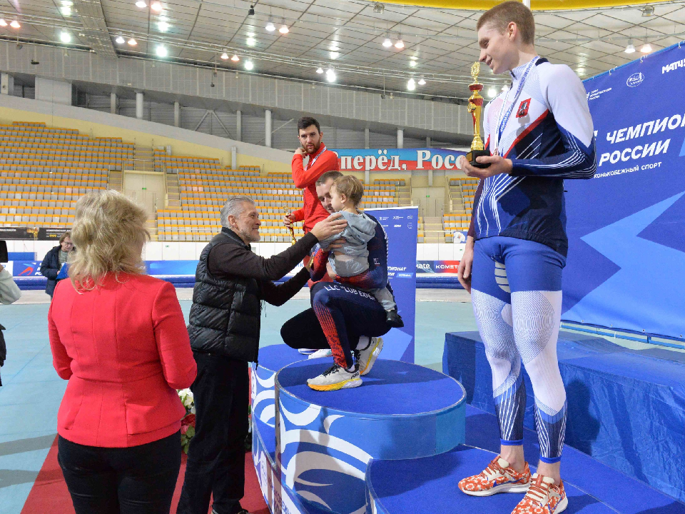 Четырнадцать медалей завоевали коломенские конькобежцы на чемпионате России