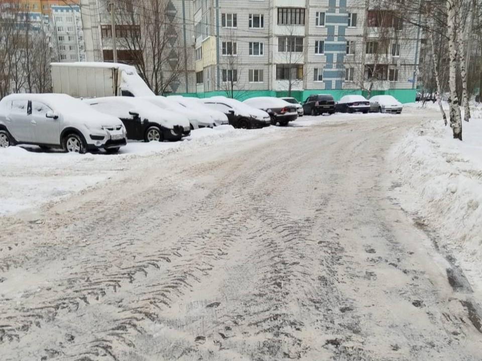 Микрорайон Махалина в Дмитрове очистили от снега после жалобы жительницы
