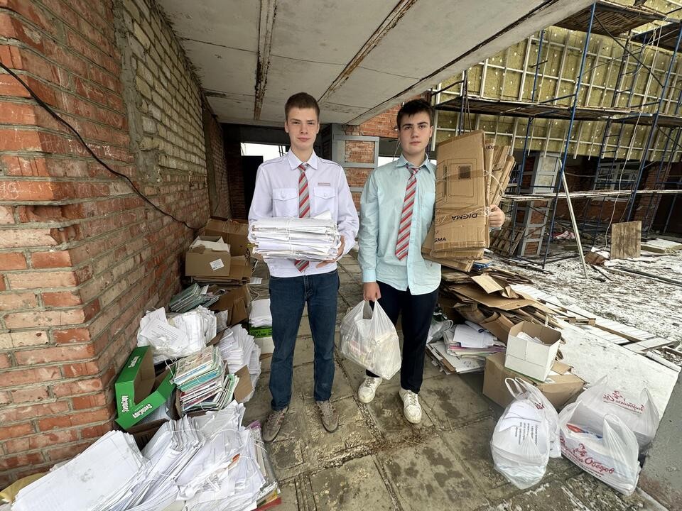 Студенты и сотрудники техникума в Орехово-Зуеве собрали полторы тонны макулатуры