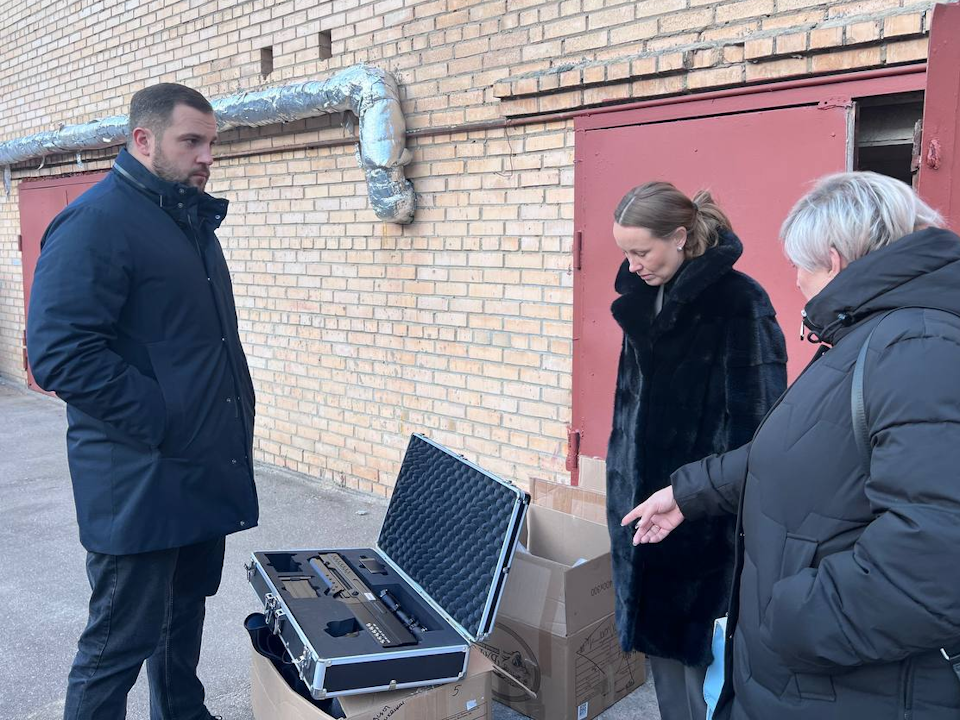 Чеховские волонтеры отправят военным специальную обувь и антидроновое ружье