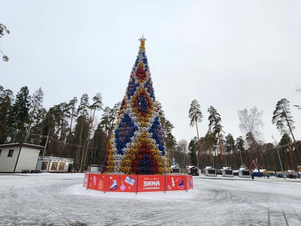 Яркие шоу и концерты пройдут в парках округа на предстоящих праздниках