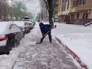 Все коммунальные службы Реутова вышли на борьбу со снежной стихией