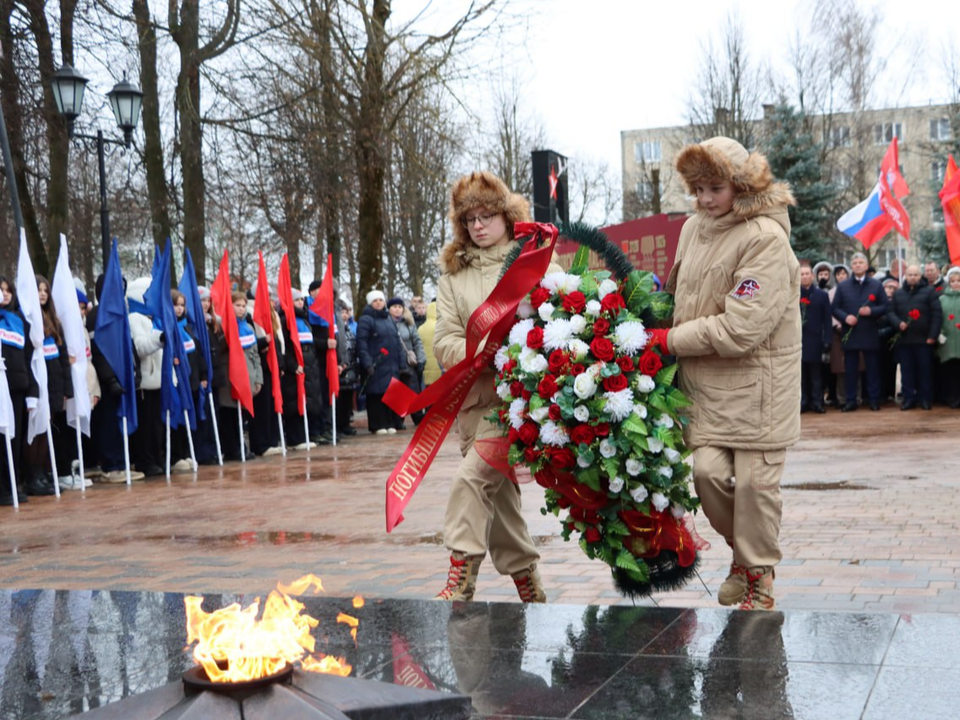 В Лотошине прошел памятный митинг в честь 83-й годовщины освобождения от фашистов