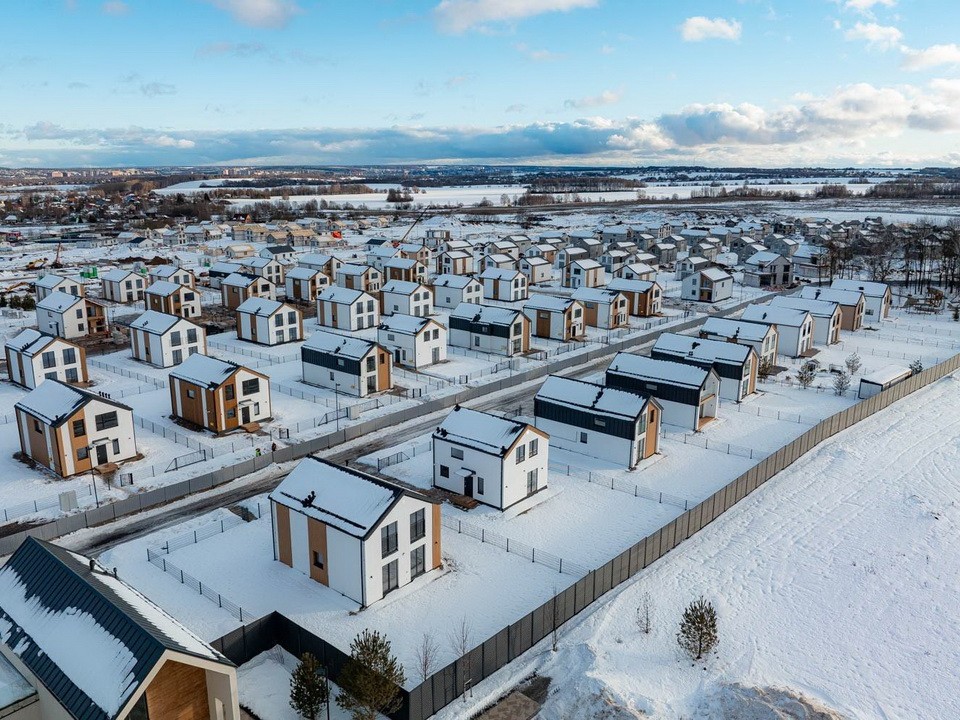 Не менее 12 домов ввели в эксплуатацию в загородном кластере Дмитрова