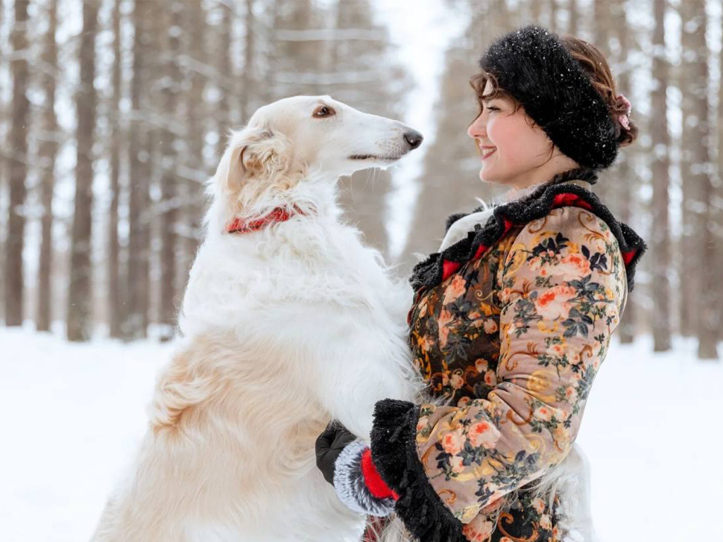 На аристократическую фотосессию и колядки в усадьбу Сенницы приглашают гостей в праздники