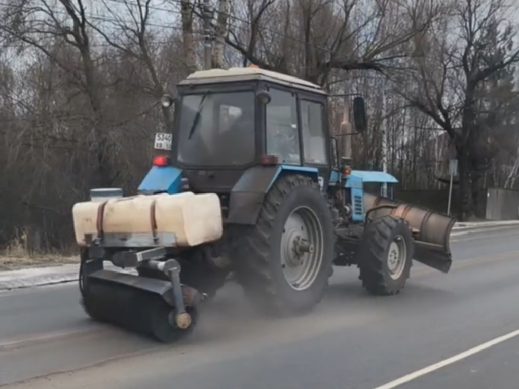 На улице Большевик в Шатуре почистили дорогу