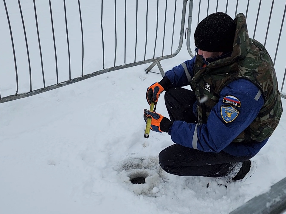 Толщина льда на Можайском водохранилище опасна для рыбалки и катания