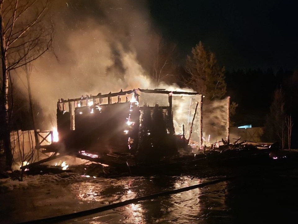 Дело о пожаре, в котором погибли мать и двое детей, контролирует прокуратура