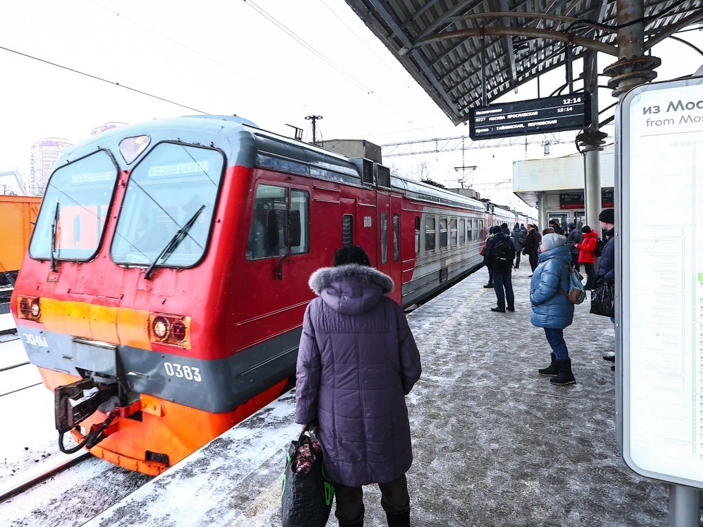 Жителей Фрязина научили безопасно переходить железную дорогу