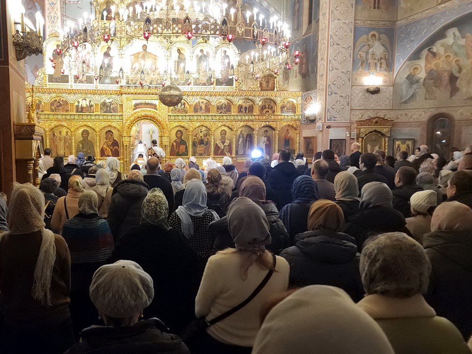 Чудотворная купель в Реутове стала местом массового паломничества