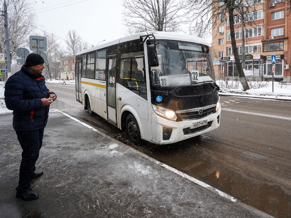 Водителей маршруток в Путилкове проверяют на соблюдение закона об оплате проезда