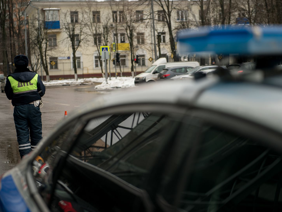 В Красноармейске предложили штрафовать водителей за сквозной проезд через дворы