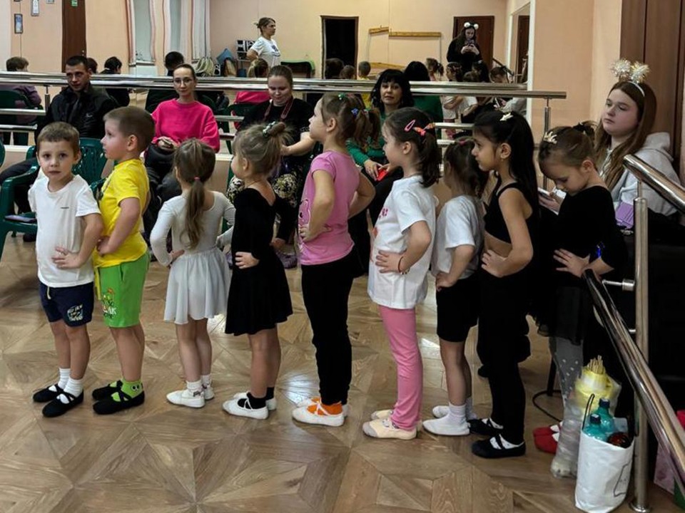 Занятия ритмикой помогают детям из Лесных Поляны лучше учиться в школе