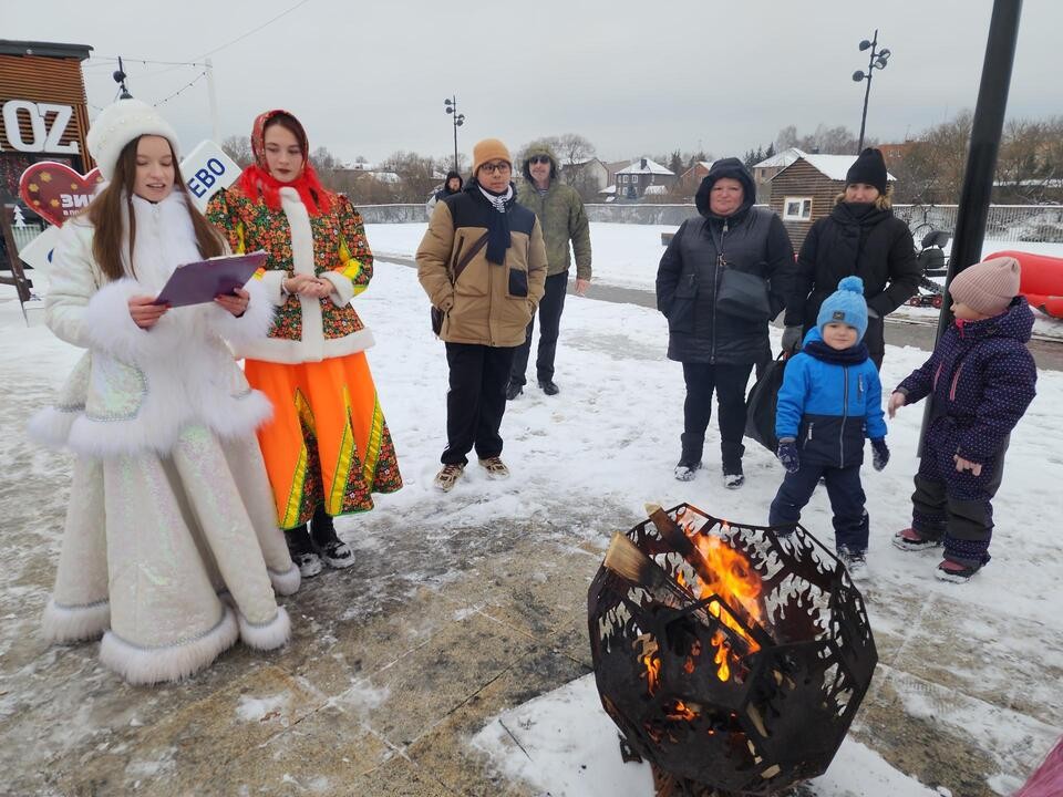 Семейные посиделки и Рождественские чтения прошли в Парке Победы