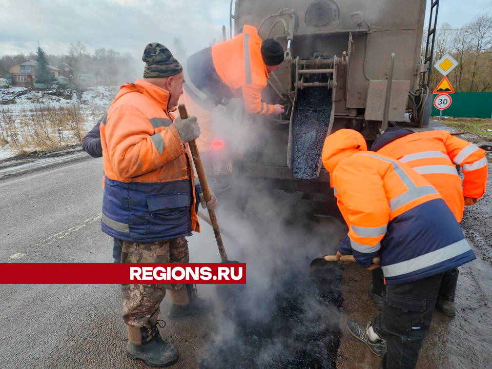 Дорожники убрали «волны» на Речной