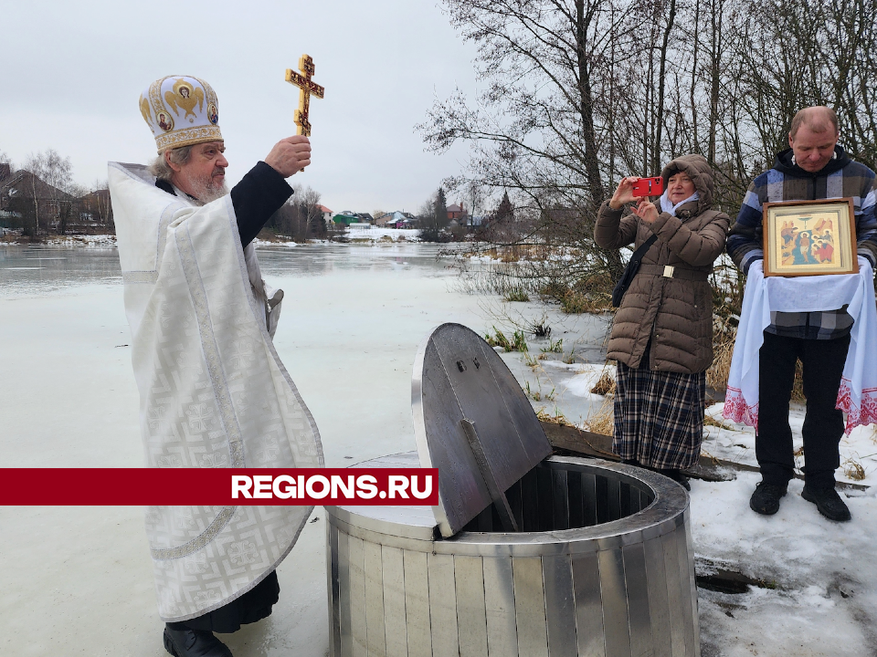 В селе Здехово освятили природный источник