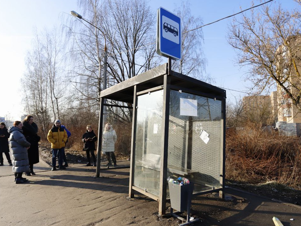 В Окружном проезде установили новую автобусную остановку