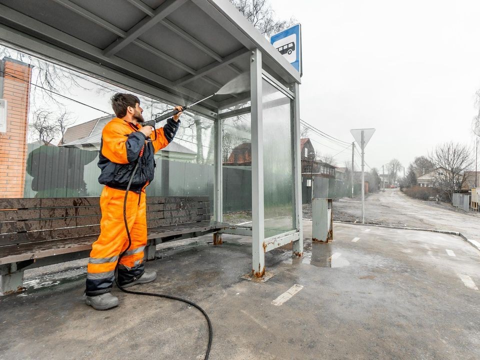 В Подмосковье привели в порядок остановки в семи округах