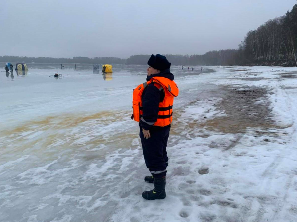 Спасателей Можайска ужаснуло количество рыбаков на водохранилище в Красновидове